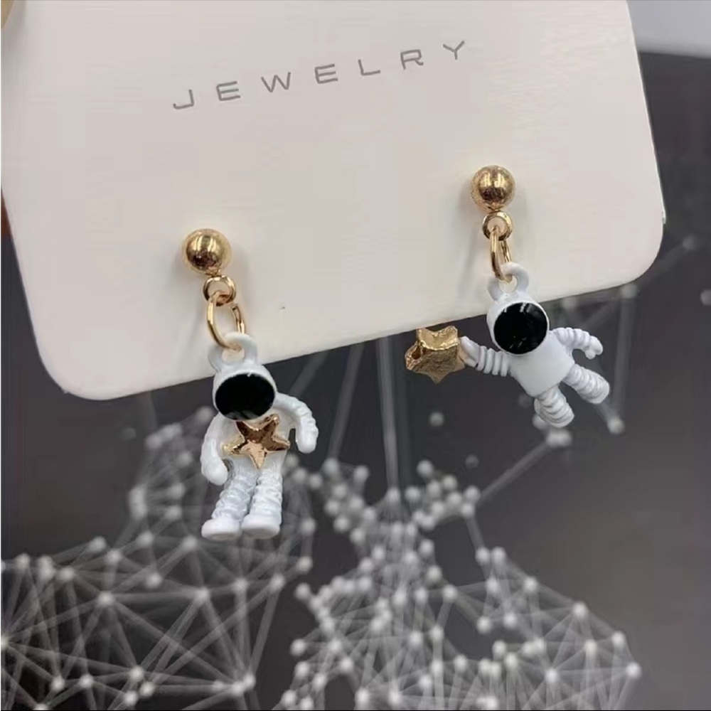 Cute Space Astronaut Asymmetrical‎ Star Stud Earrings Faux Fashion Jewelry